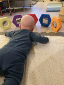 Babyspejle af EVA Skum og Akryl - Sekskantede - 5 stk - TickiT. - Billede 1