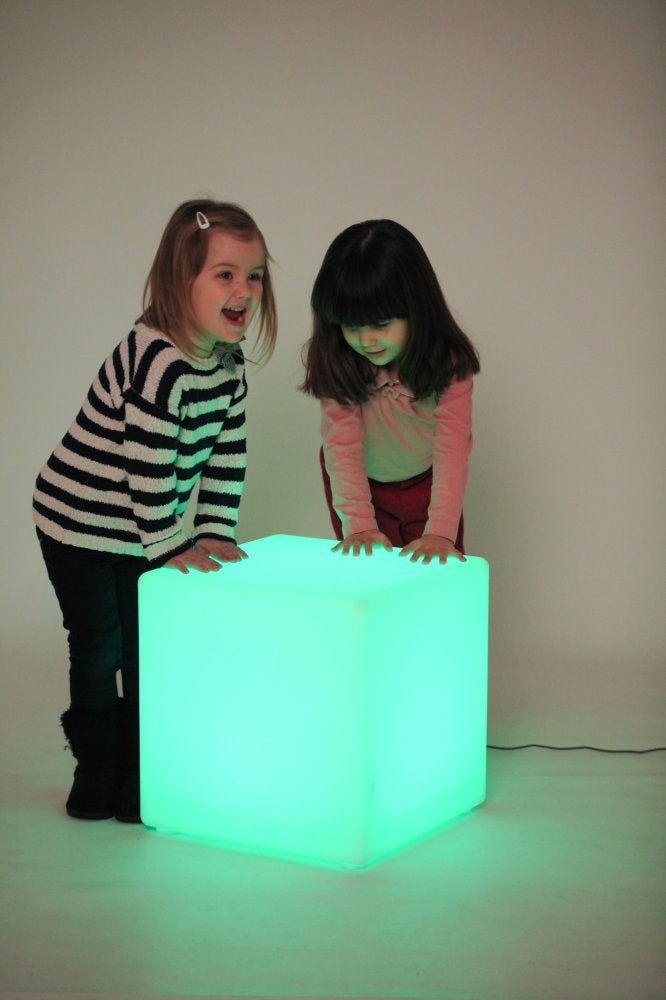 Kube med LED lys - 16 farver - 40 x 40 cm - inkl fjernbetjening. - Billede 1