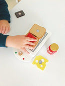 Legemad, Brødrister m tilbehør i FSC-træ - MaMaMeMo - Fra 2 år - Billede 1