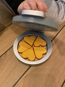 Mamamemo Legekøkken- Vaffeljern i FSC træ - Grøn - Fra 3 år. - Billede 1