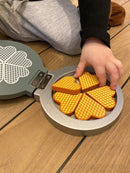 Mamamemo Legekøkken- Vaffeljern i FSC træ - Grøn - Fra 3 år. - Billede 1