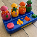 Pop-Up Baby Dinosaurer fra TOLO.