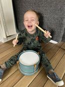 Trætromme med 2 trommestikker - FLEXA - Fra 2 år.