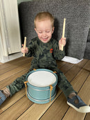 Trætromme med 2 trommestikker - FLEXA - Fra 2 år.