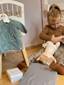 Krammedukke, Vigga - 42 cm - byAstrup - Fra 1 år.