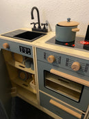 Mamamemo Legekøkken sæt - Emerald Green - FSC træ - Fra 3 år. - Billede 1