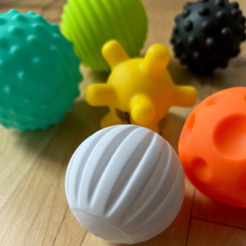 Infantino Babylegetøj - Babybolde 6 stk - med forskellige mønstre - Fra 6mdr+